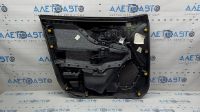 Обшивка двери карточка передняя правая Jeep Renegade 19-23 TRH черная с черной вставкой, подлокотник кожа черный, накладка динамика красная, с заглушкой ручки, тычки на коже
