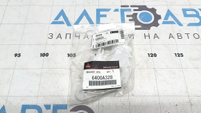 Кронштейн кріплення фари правий Mitsubishi Outlander 22-26 верхній