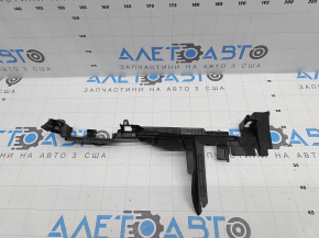 Дефлектор радиатора правый VW Jetta 25-26 1.5T
