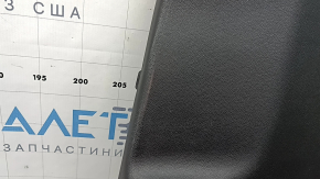 Накладка центральной стойки нижняя правая Hyundai Tucson 22-24 черная, царапины, потерта, сломано крепление