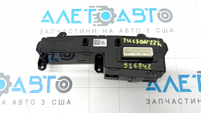 Блок кнопок центральной консоли Hyundai Tucson 22-24 1.6T HEV, под подогрев сидений, царапина