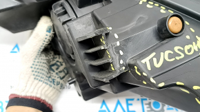 Дневной ходовой огонь DRL в сборе правый Hyundai Tucson 22-24 LED, серый, пробит корпус, сломано крепление, сломаны крепления накладки