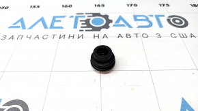 Пыльник направляющей скобы суппорта переднего правого Lexus CT200h 11-17