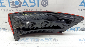 Фонарь внешний крыло левый VW Jetta 20-26 царапины, трещина внутри