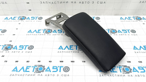 Подлокотник Lexus CT200h 14-17 кожа черная с серой строчкой