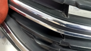 Решетка радиатора grill VW Jetta 22-24 без эмблемы, под радар, царапины, песок