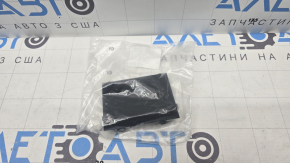 Накладка переднього бампера під круїз радар Audi Q3 83A 19-23 S-Line, структура