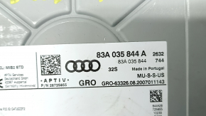 Головное устройство Audi Q3 83A 19-25 надломаны крепления