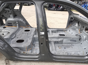 Стійка кузова центральна права Audi Q3 83A 19-25 на кузові, тички