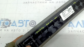 Вставка Isofix заднего ряда 2 ряда сидений центральное Audi Q7 16-26 кожа серая, потерта, под химчистку