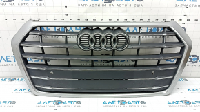 Решетка радиатора grill Audi Q5 80A 18-20 в сборе, с эмблемой, хром, под парктроники, песок, тычки