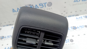Накладка центральной консоли задняя Ford Escape MK4 20-21 черная, без прикуривателя, царапины, трещина в креплении