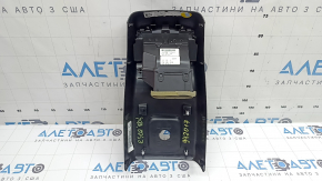Накладка центральной консоли задняя Ford Escape MK4 20-21 черная, без прикуривателя, царапины, трещина в креплении