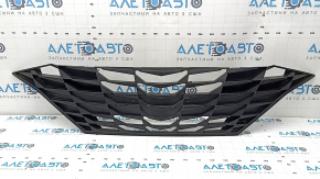 Решетка радиатора grill Hyundai Elantra 21-23 черная без радара, надломана, нештатные отверстия