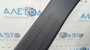 Накладка порога передняя правая внутренняя Toyota Sienna 21-26 темно-серая, потерта