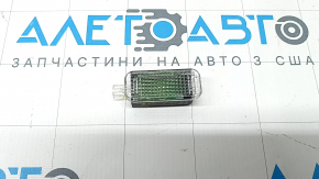 Плафон освітлення обшивки дверей задньої лівої Audi Q5 80A 18-24