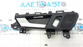 Ручка дверей внутрішня ззаду ліва Audi Q5 80A 18-24 хром, з чорною накладкою і сіткою пищалки, з підсвічуванням