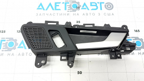 Ручка дверей внутрішня ззаду права Audi Q5 80A 18-24 хром, з чорною накладкою і сіткою пищалки, з підсвічуванням