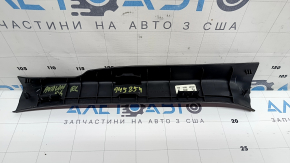 Накладка порога задняя левая внутренняя Toyota Avalon 13-18 черная, царапины