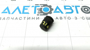 Відбійник капота лівий Kia K5 21-26 на телевізорі