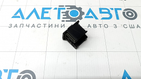 Кліпса кріплення фари права Kia K5 21-26
