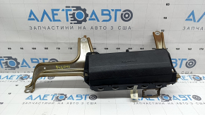 Подушка безпеки airbag колінна водійська ліва Toyota Avalon 13-18 чорна, іржавий піропатрон, в кіптяві