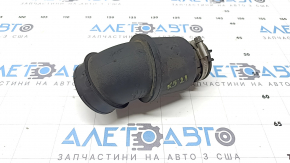 Воздуховод от фильтра Kia K5 21-24 1.6T первый