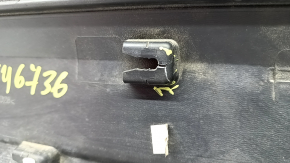 Накладка двери нижняя задняя левая VW Tiguan 09-17 хром, царапины, надломаны крепления