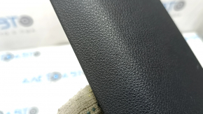 Накладка передней панели нижняя правая Kia K5 21-24 черная, царапины, надломано крепление