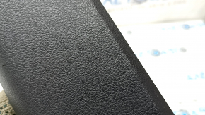 Накладка передней панели нижняя правая Kia K5 21-24 черная, царапины, надломано крепление