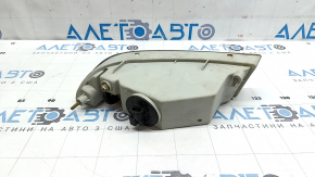 Протитуманна фара ПТФ права Toyota Corolla E120 00-04 галоген