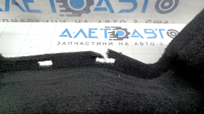 Обшивка арки правая Volvo XC90 16-25 под 3 ряд, с подстаканником, черная, примята, надрыв ткани