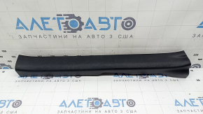 Накладка порога передня права Toyota Prius 50 16-22 чорна, потерта
