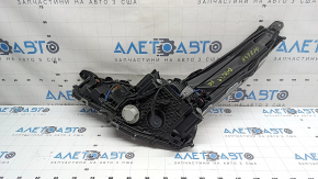 Фара передняя правая в сборе Toyota Prius 50 19-22 LED с AFS, без Auto Light, сколы