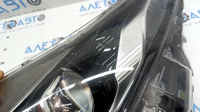 Фара передняя правая в сборе Toyota Prius 50 19-22 LED с AFS, без Auto Light, сколы