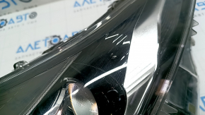 Фара передняя правая в сборе Toyota Prius 50 19-22 LED с AFS, без Auto Light, сколы