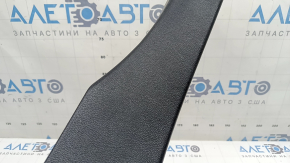 Накладка порога задняя правая Toyota Prius 50 16-22 черная, потерта, побелели крепления