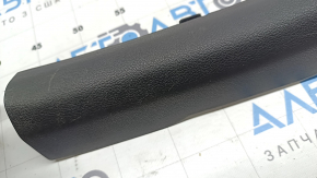 Накладка порога зовнішня ззаду права Hyundai Tucson 16-21 чорна, подряпини