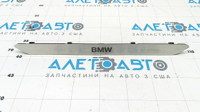 Вставка накладки порога передня права BMW X7 G07 19-26 хром з підсвічуванням, подряпини