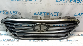 Грати радіатора grill Hyundai Sonata 15-17 SE зламані кріплення, тріщини, без емблеми