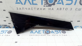 Накладка дверей збоку задня права Audi Q5 80A 18-24 ззаду, чорний глянець, подряпини
