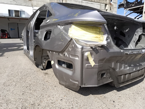 Четверть крыло задняя левая Hyundai Sonata 11-12 на кузове, серебро, вмятинки, тычки