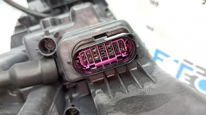 Фара передняя правая VW Passat 20-22 LED с уплотнителем