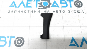 Заглушка уплотнителя на кузове двери багажника левая Lexus RX350 RX450h 10-15