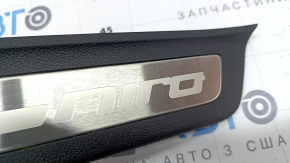 Накладка порога задня ліва зовнішня Kia Niro 17-22 хром, подряпини на хромі