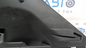 Накладка задней стойки правая Mitsubishi Outlander 22-26 черная, под 3 ряда, с заглушкой, царапины