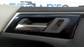 Обшивка дверей картка передня ліва Mitsubishi Outlander 22-23 чорна із сірою шкірою, з підлокітником шкіра сіра, з ручкою, подряпини, під хімчистку, подряпини, надламане кріплення
