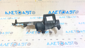 Дефлектор радиатора правый VW Golf 15-18 1.8T