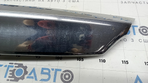 Молдинг решетки радиатора верхний центральный Honda Accord 18-22 светлый хром, с креплением и эмблемой, сколы, надломаны крепления