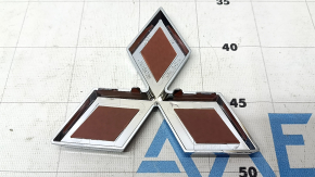 Эмблема решетки радиатора grill Mitsubishi Outlander 22-26